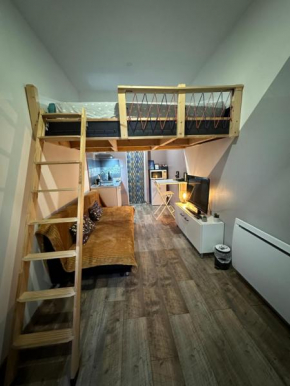 La Tiny : Adorable petit studio /parking gratuit.